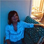 Insegnante in pensione laureata in lettere offre lezioni private di latino, italiano, storia